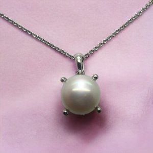 Silver Fresh Water Pearl Necklace